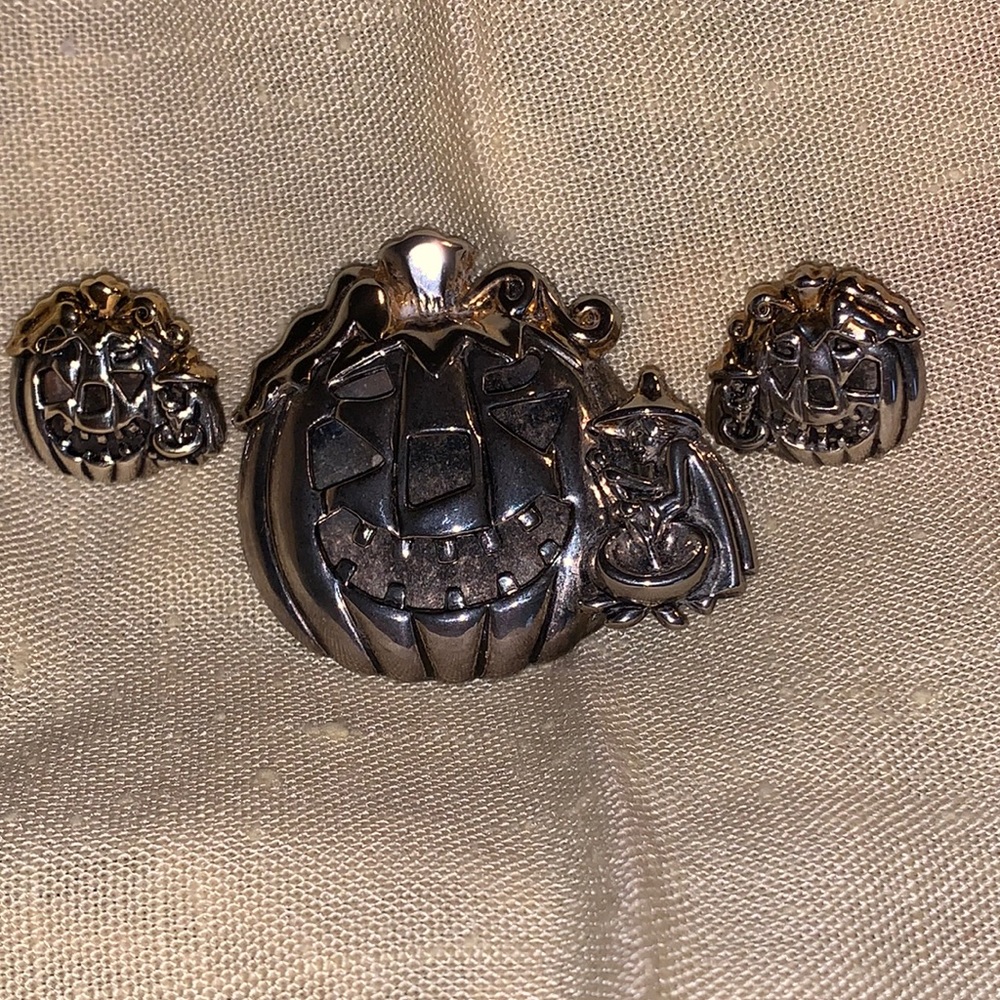 BEST Halloween pendant or brooch and earrings matching